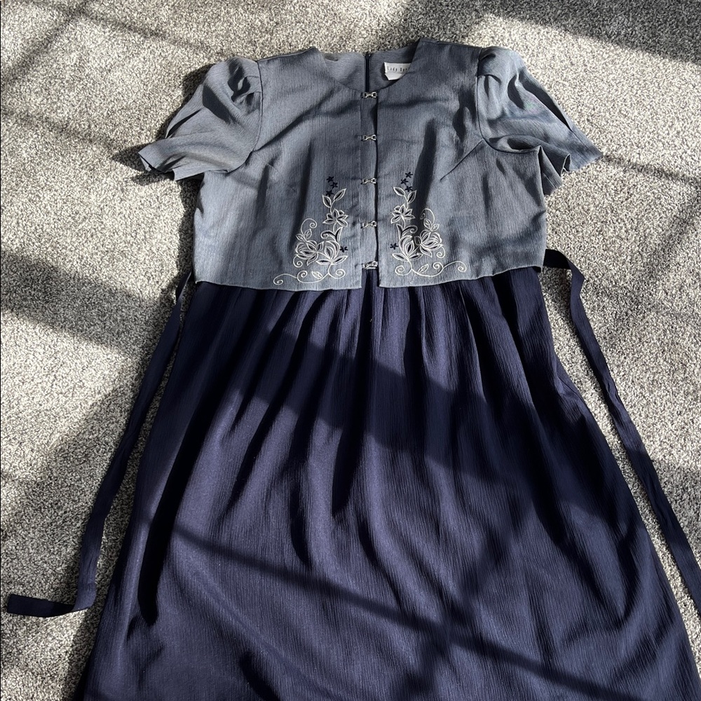 Chic Embroidered Gray and Navy Formal Dress